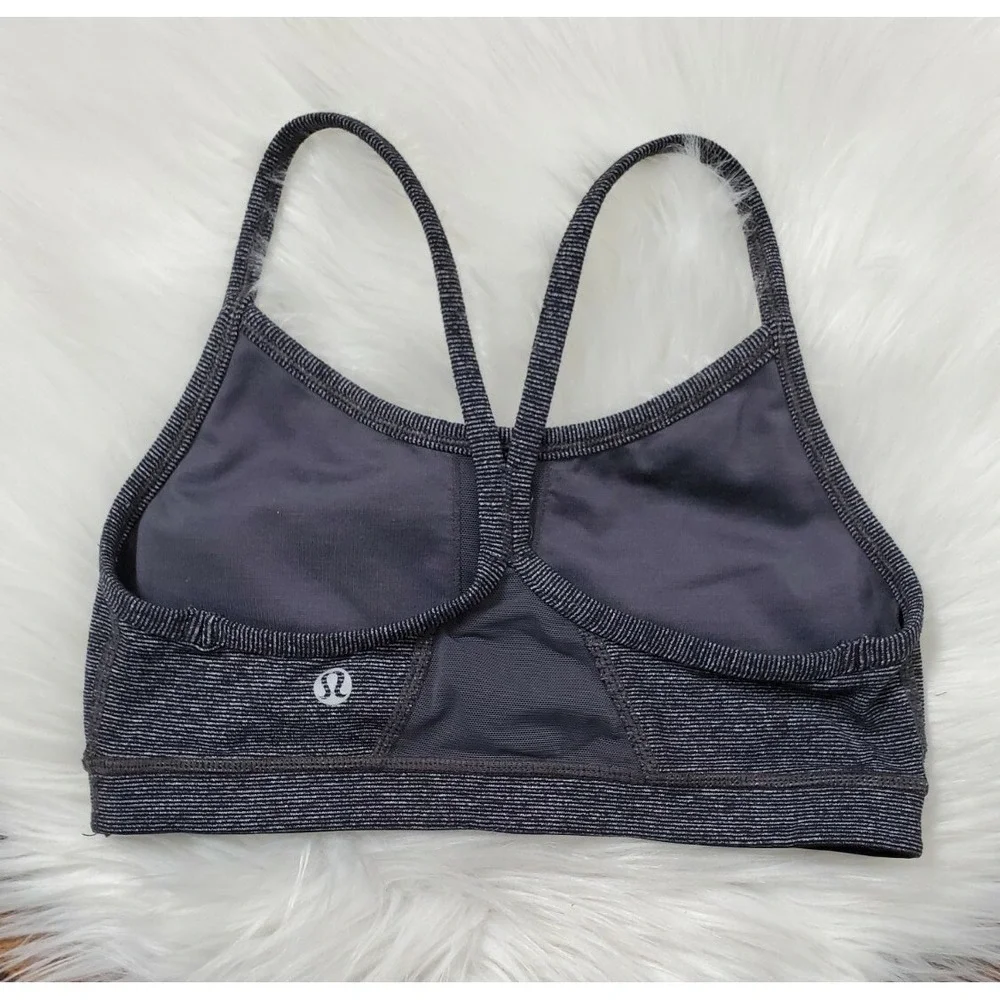 Lululemon Flow Y Sports Bra Women's Size 2 Gray /Black Quiet Stripe